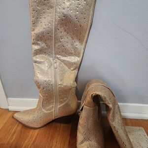 Elegant Gold Knee-High Women's Boots